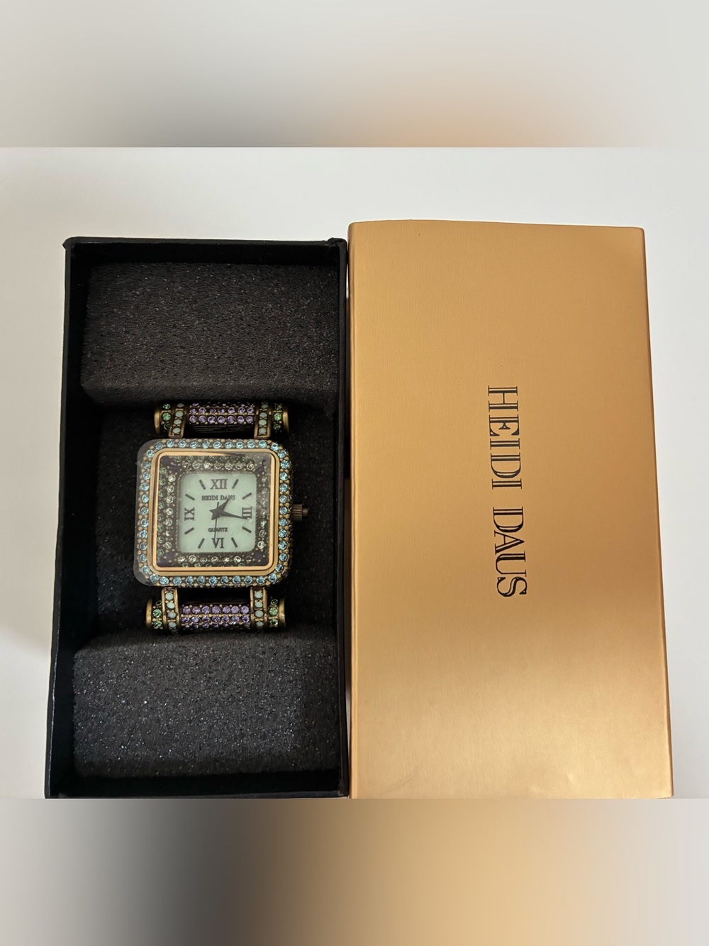 Heidi Daus Timeless Beauty Watch w/ Mint Green Croc-Embossed Leather Strap - NWT